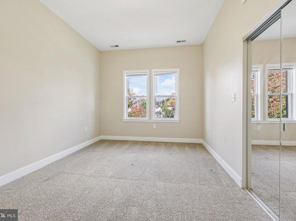 1352 Longfellow Street NW 302, Washington DC 20011