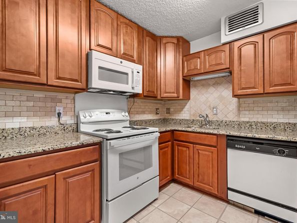 1800 Old Meadow Road 1412, Mclean VA 22102