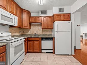 1800 Old Meadow Road 1412, Mclean VA 22102