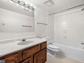 1800 Old Meadow Road 1412, Mclean VA 22102