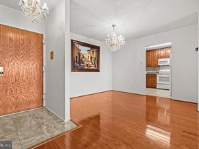 1800 Old Meadow Road 1412, Mclean VA 22102