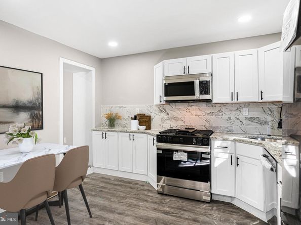 449 Delmar Street, Philadelphia PA 19128