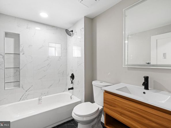 449 Delmar Street, Philadelphia PA 19128