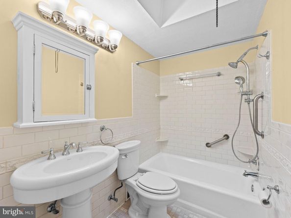 12536 Nanton Drive, Philadelphia PA 19154