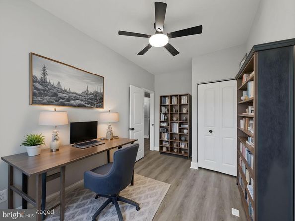 13133 Park Crescent Circle, Herndon VA 20171