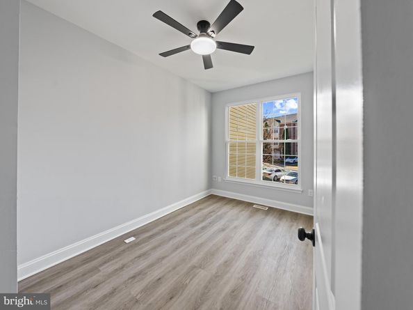 13133 Park Crescent Circle, Herndon VA 20171