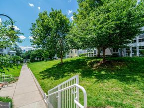 4123 S Four Mile Run Drive B, Arlington VA 22204