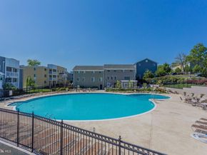 4123 S Four Mile Run Drive B, Arlington VA 22204