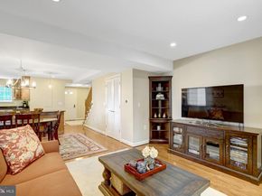 4123 S Four Mile Run Drive B, Arlington VA 22204