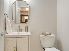 4123 S Four Mile Run Drive B, Arlington VA 22204