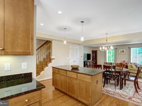 4123 S Four Mile Run Drive B, Arlington VA 22204