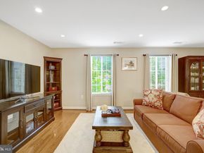 4123 S Four Mile Run Drive B, Arlington VA 22204