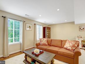 4123 S Four Mile Run Drive B, Arlington VA 22204