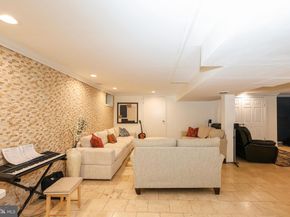 206 Drakes Drum Drive, Bryn Mawr PA 19010