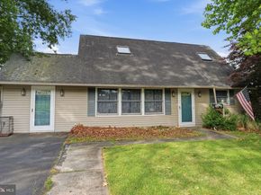 2 Quay Road, Levittown PA 19057