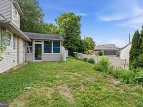 2 Quay Road, Levittown PA 19057