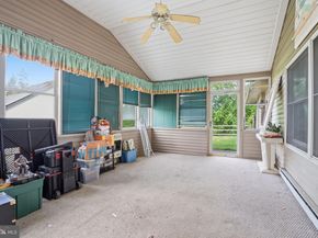 2 Quay Road, Levittown PA 19057