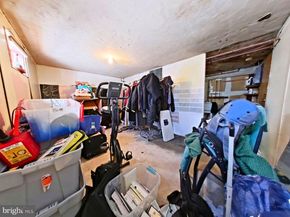 100 E Glenolden Avenue E21, Glenolden PA 19036