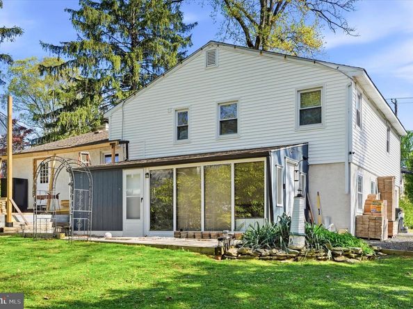 28 County Line Road, Huntingdon Valley PA 19006