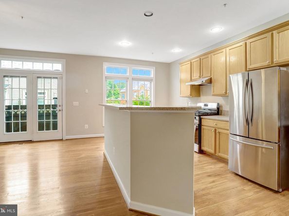903 Harrison Circle, Alexandria VA 22304