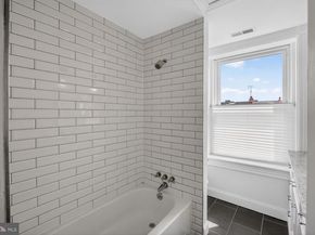 2510 Cliffbourne Place NW 300, Washington DC 20009