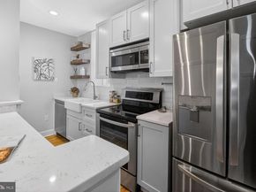 2510 Cliffbourne Place NW 300, Washington DC 20009