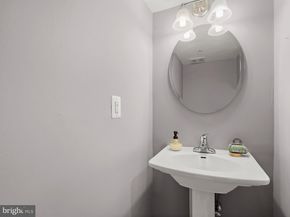 911 Kennedy Street NW 1, Washington DC 20011