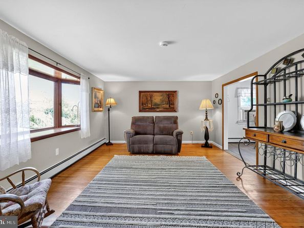 69 Beth Drive, Richboro PA 18954