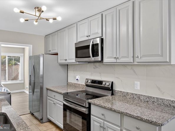 402 Reneau Way, Herndon VA 20170