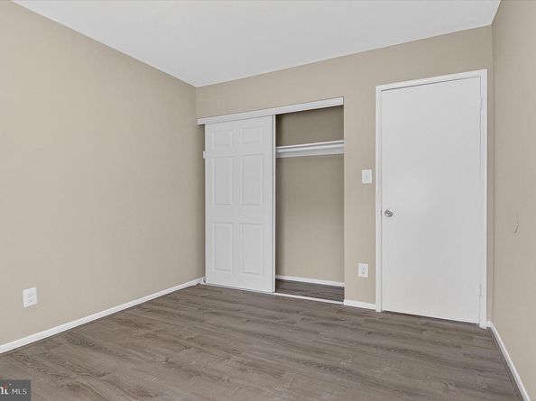 402 Reneau Way, Herndon VA 20170