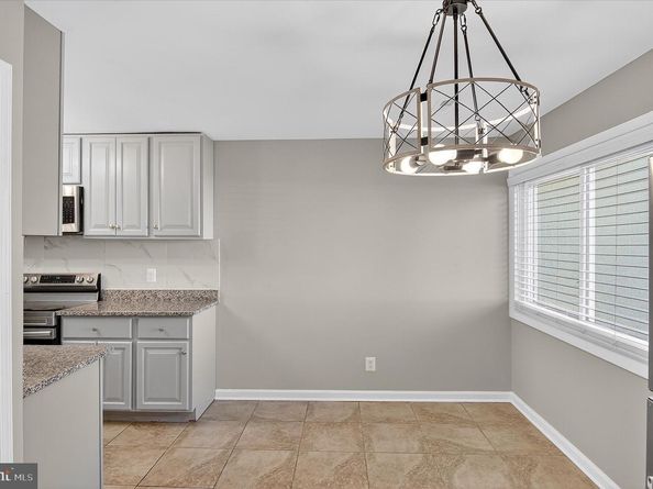 402 Reneau Way, Herndon VA 20170