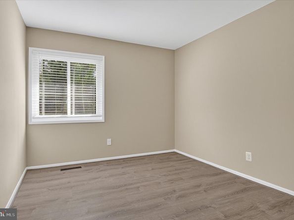 402 Reneau Way, Herndon VA 20170