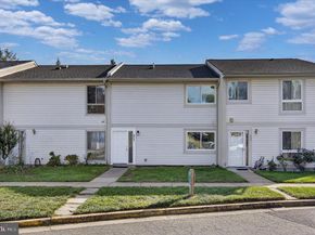 402 Reneau Way, Herndon VA 20170