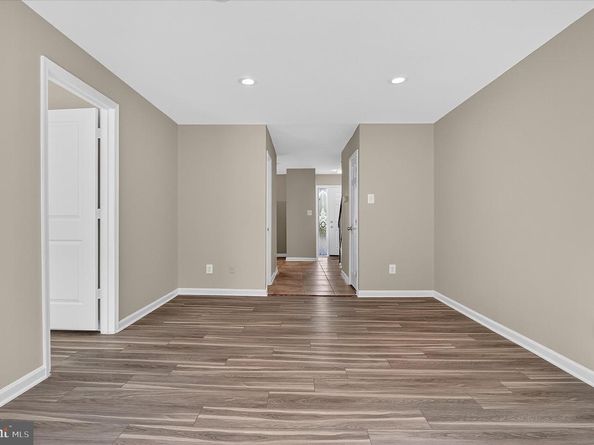 402 Reneau Way, Herndon VA 20170