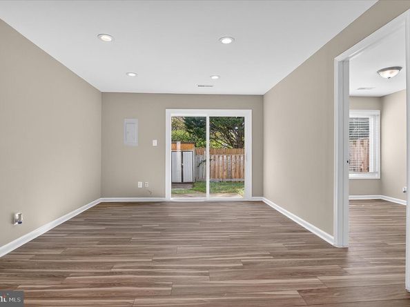 402 Reneau Way, Herndon VA 20170