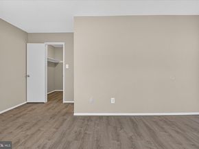 402 Reneau Way, Herndon VA 20170