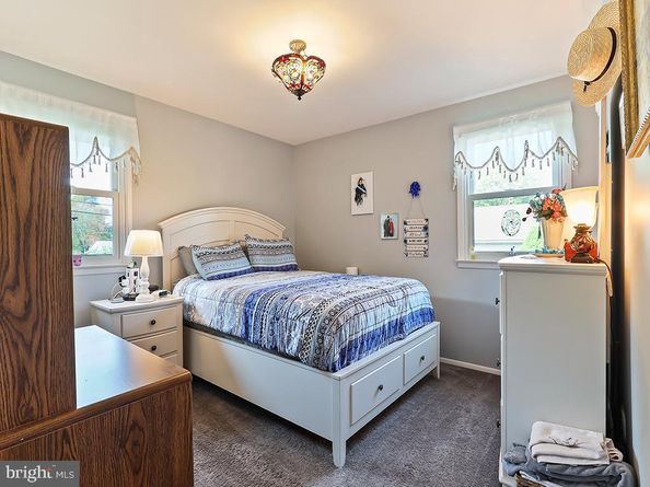 194 Ann Lane, Warminster PA 18974
