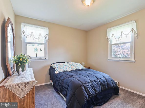 194 Ann Lane, Warminster PA 18974