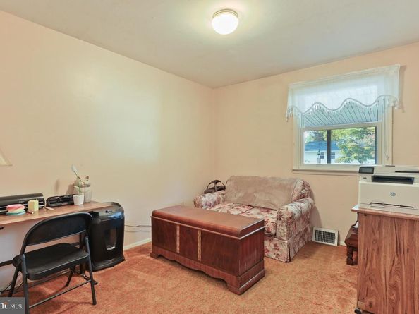 194 Ann Lane, Warminster PA 18974