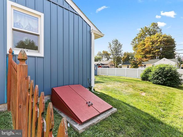 194 Ann Lane, Warminster PA 18974