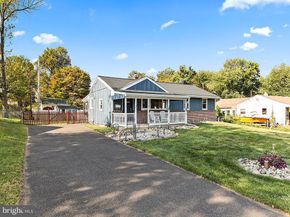194 Ann Lane, Warminster PA 18974