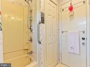 194 Ann Lane, Warminster PA 18974