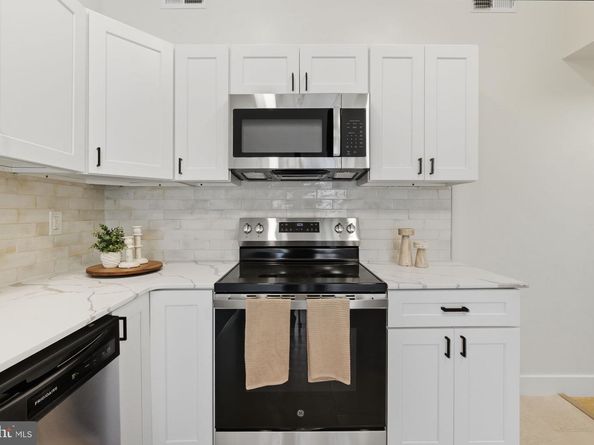 305 Miller Avenue, Croydon PA 19021