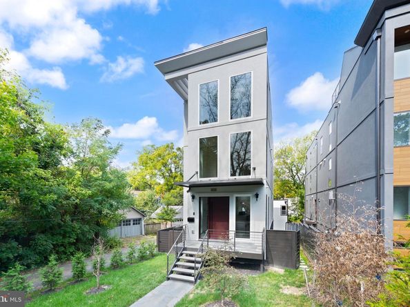 6116 30TH Street NW, Washington DC 20015