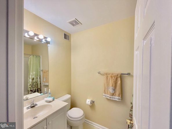 45439 Baggett Terrace, Sterling VA 20166