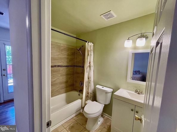 45439 Baggett Terrace, Sterling VA 20166