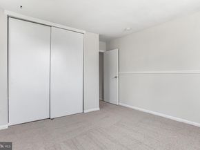 100 E Glenolden Avenue B6, Glenolden PA 19036