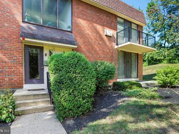 100 E Glenolden Avenue