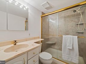 130 Spruce Street 27A, Philadelphia PA 19106