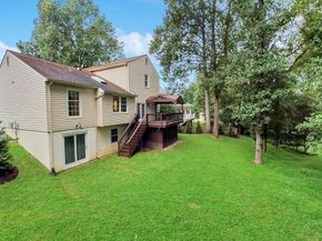 8304 Forestree Court, Vienna VA 22182